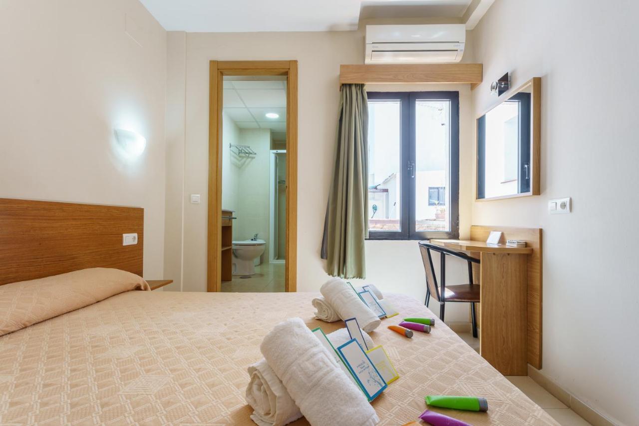 Hostal Costabella Powered By Faro Homes Fuengirola Exteriér fotografie