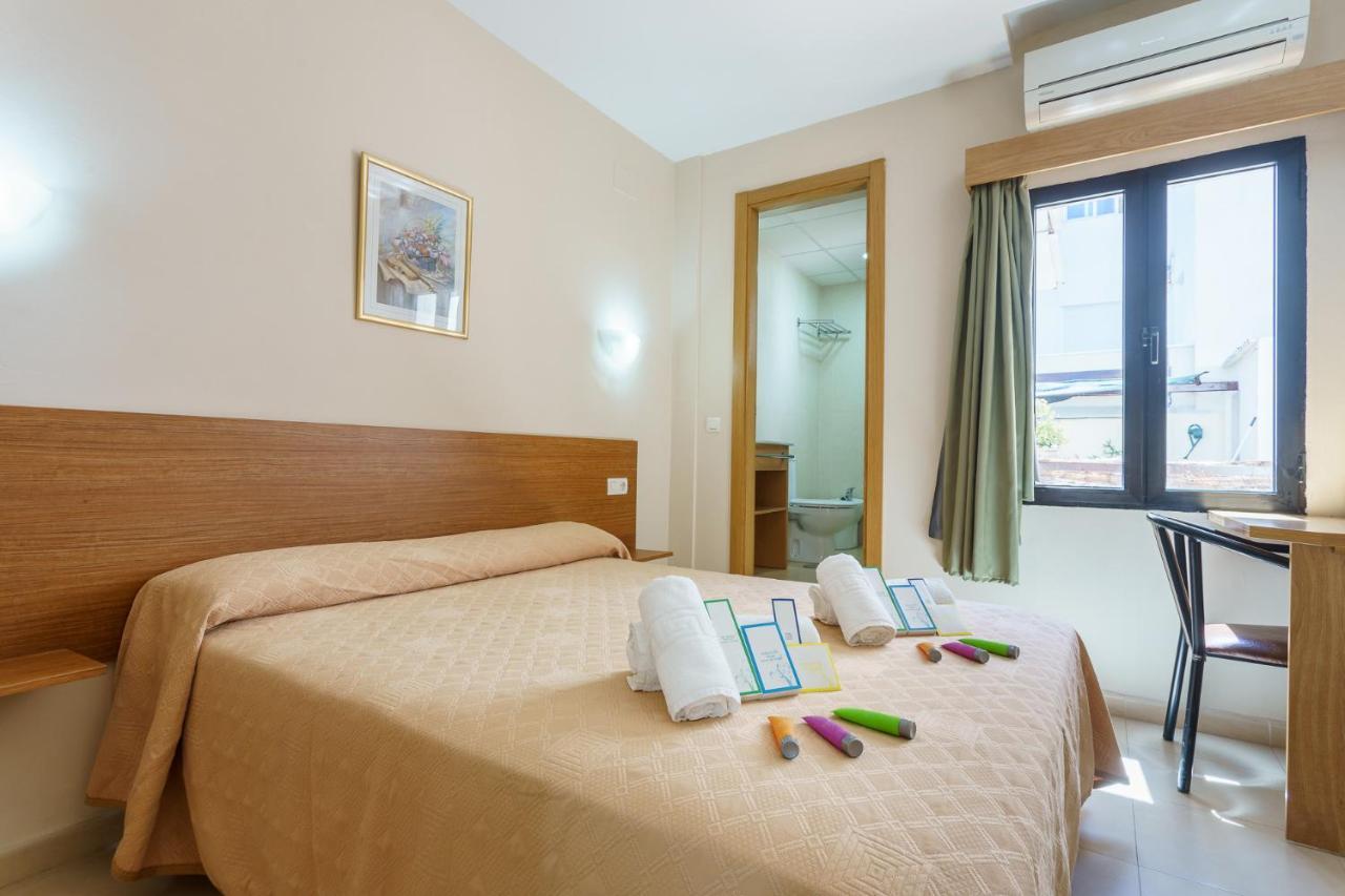 Hostal Costabella Powered By Faro Homes Fuengirola Exteriér fotografie